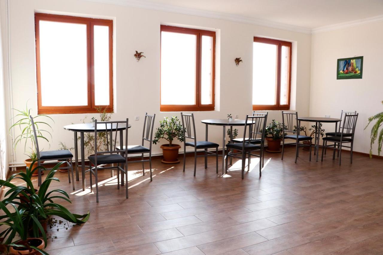 Seva Guesthouse And Cottages Byurakan Eksteriør bilde